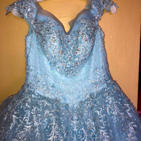 Quinceañera Light Blue Dress - Picture 3 of 4